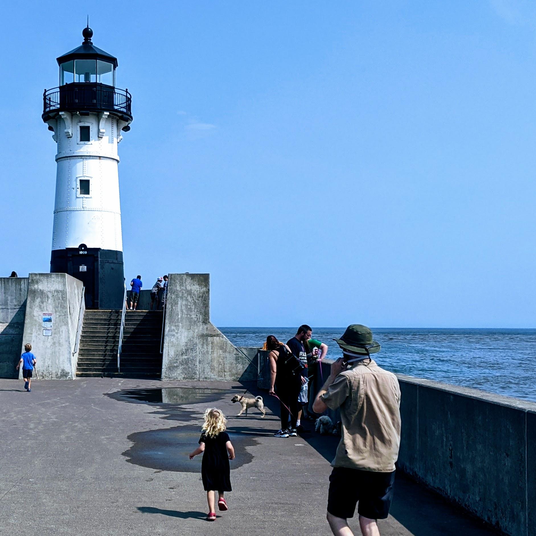 A photograph of the light house in Duluth, Minnesota.